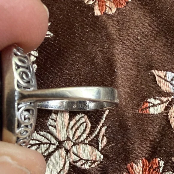 Elegant Diamond Black and White Gold Women's Ring - Picture 2 of 8